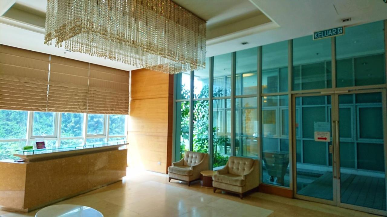 Regalia Suites Infinity Pool Kuala Lumpur Exterior photo