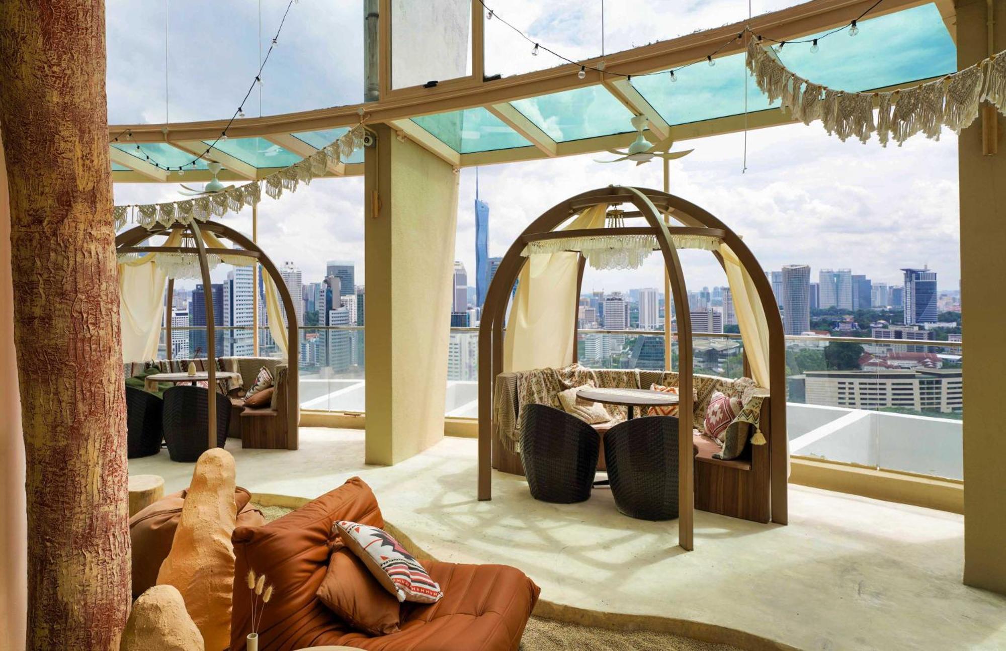 Regalia Suites Infinity Pool Kuala Lumpur Exterior photo